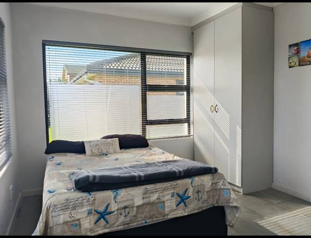 3 BEDROOM HOUSE FOR SALE IN ASTON BAY